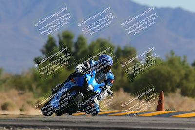 media/Nov-06-2022-SoCal Trackdays (Sun) [[208d2ccc26]]/Turn 7 Set 2 (1050am)/